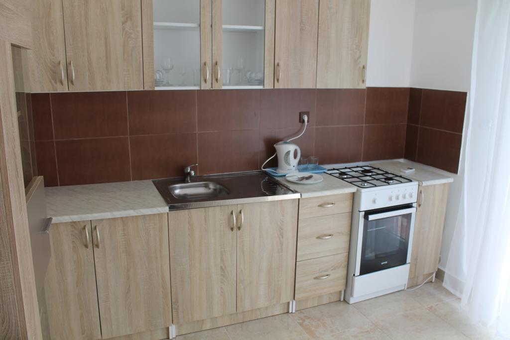 Rooms And Apartments Milana Bar Exterior photo